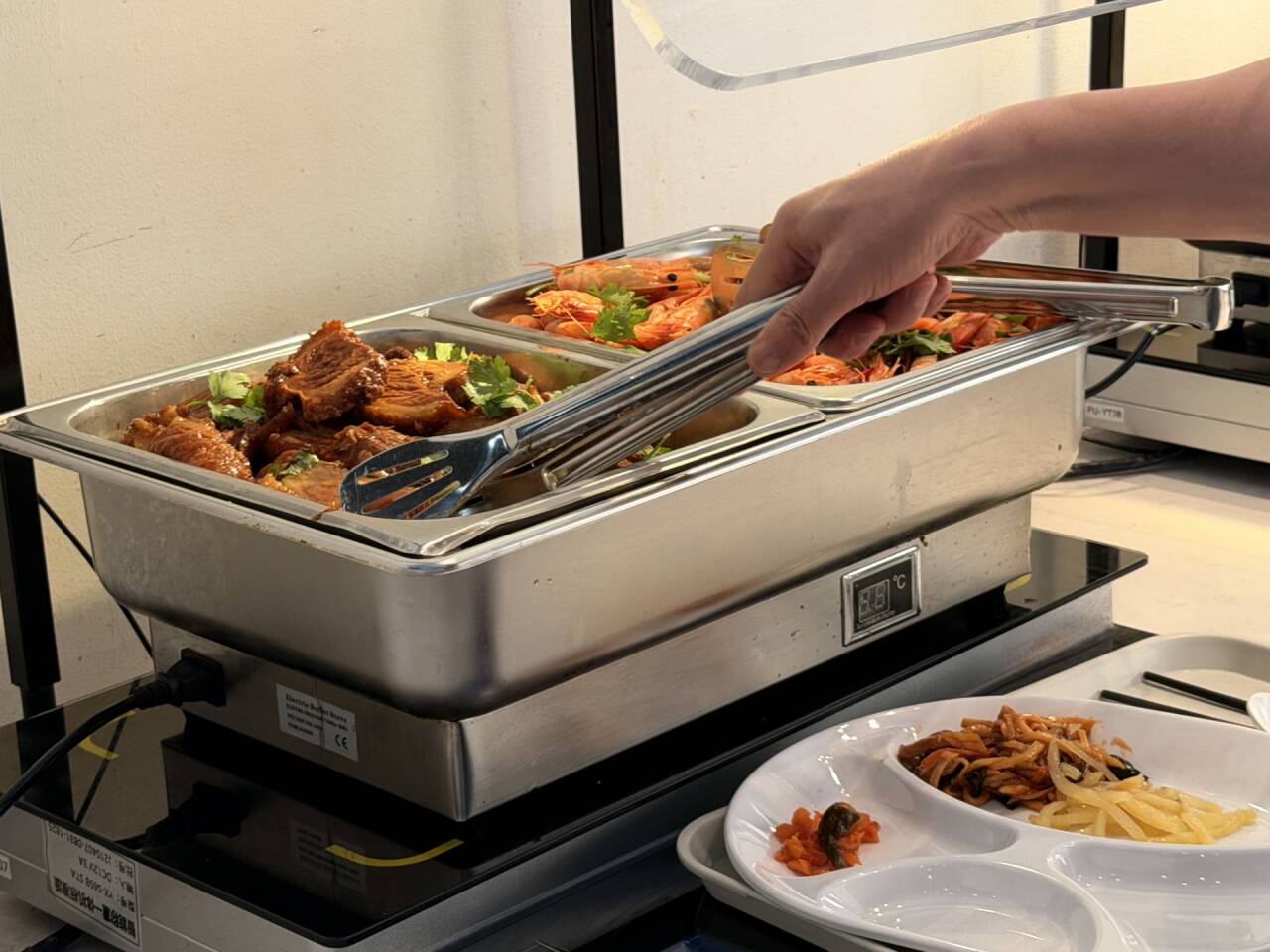 什么是企业食堂承包(图1)